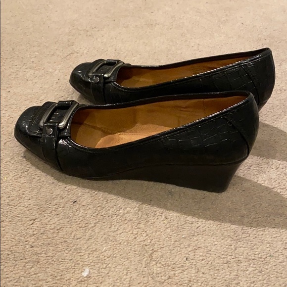 Naturalizer Wedges - Picture 2 of 3